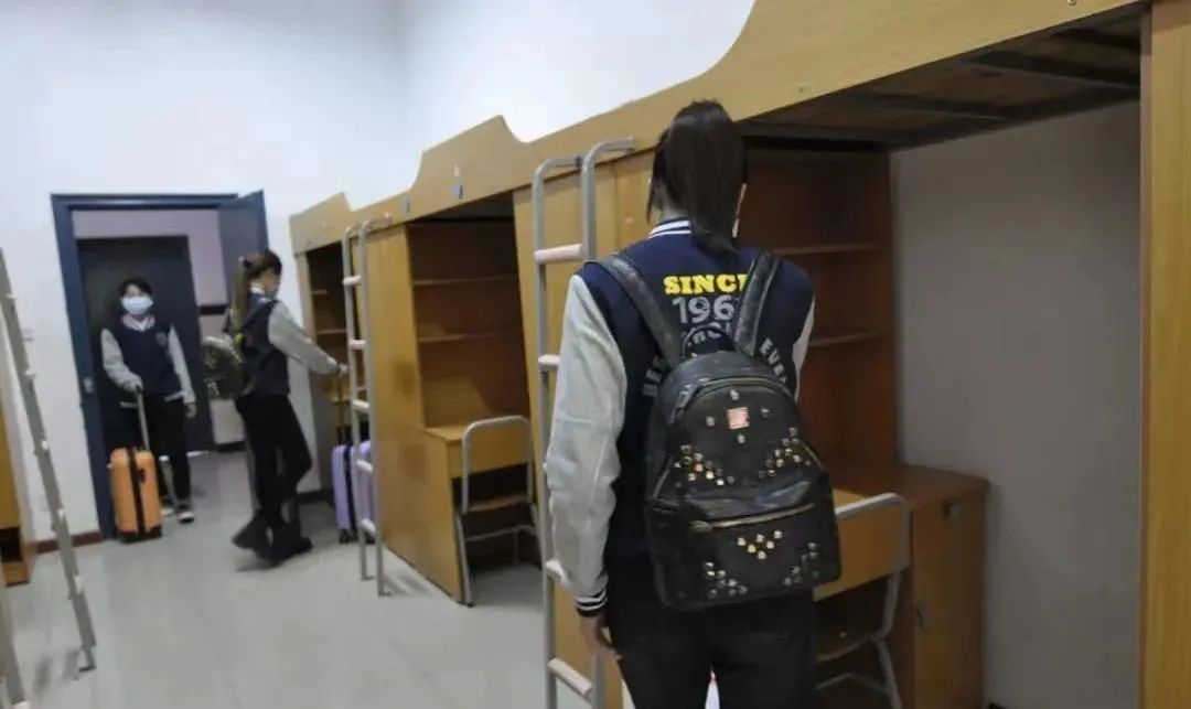 各大重庆学校宿舍,重庆宿舍条件比较好的学校