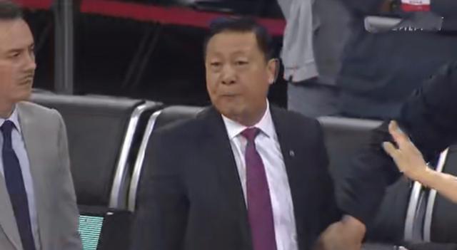 cba全场骂裁判,cba主教练发飙骂球员