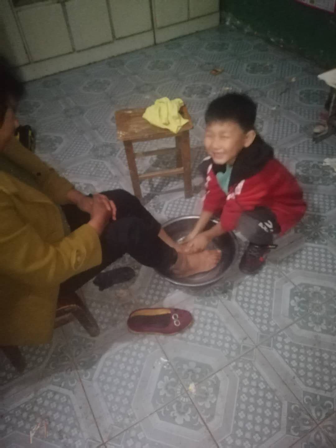 九九重阳节尊老爱老活动,九九重阳节尊老敬老把爱带回家