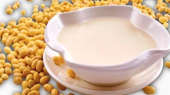 煮豆浆的正确方法黄豆泡多久,黄豆泡一泡打出来的豆浆更香浓