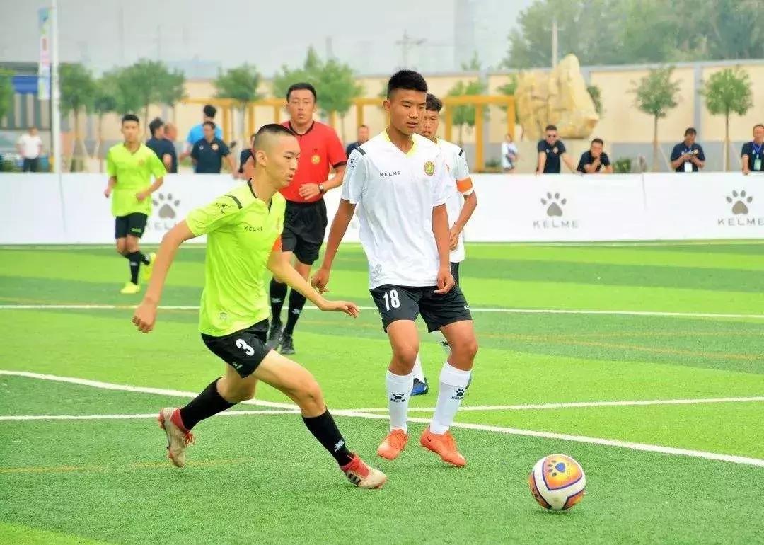 最强校队诞生：靠踢球，他们“踢入”985大学