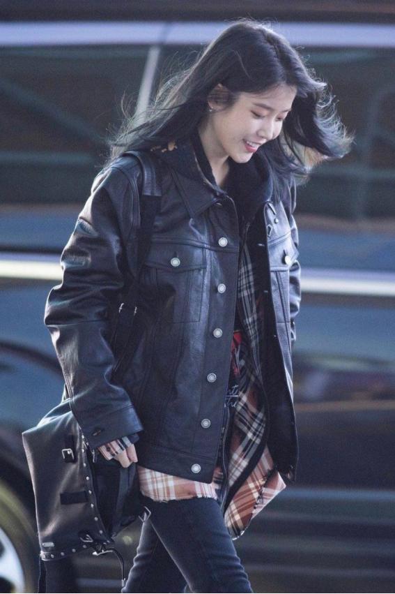 皮衣搭配图片刘诗诗,张钧甯的皮衣穿搭干练又显气场