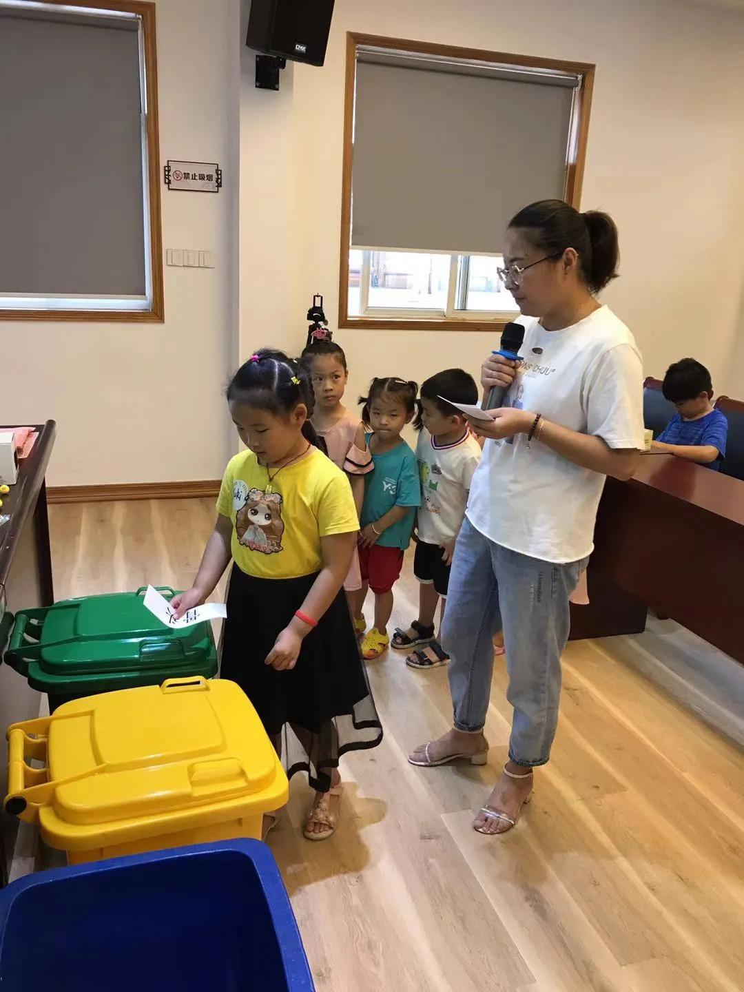 一个北大一个清华金榜题名,一个北大一个杭州美术学院