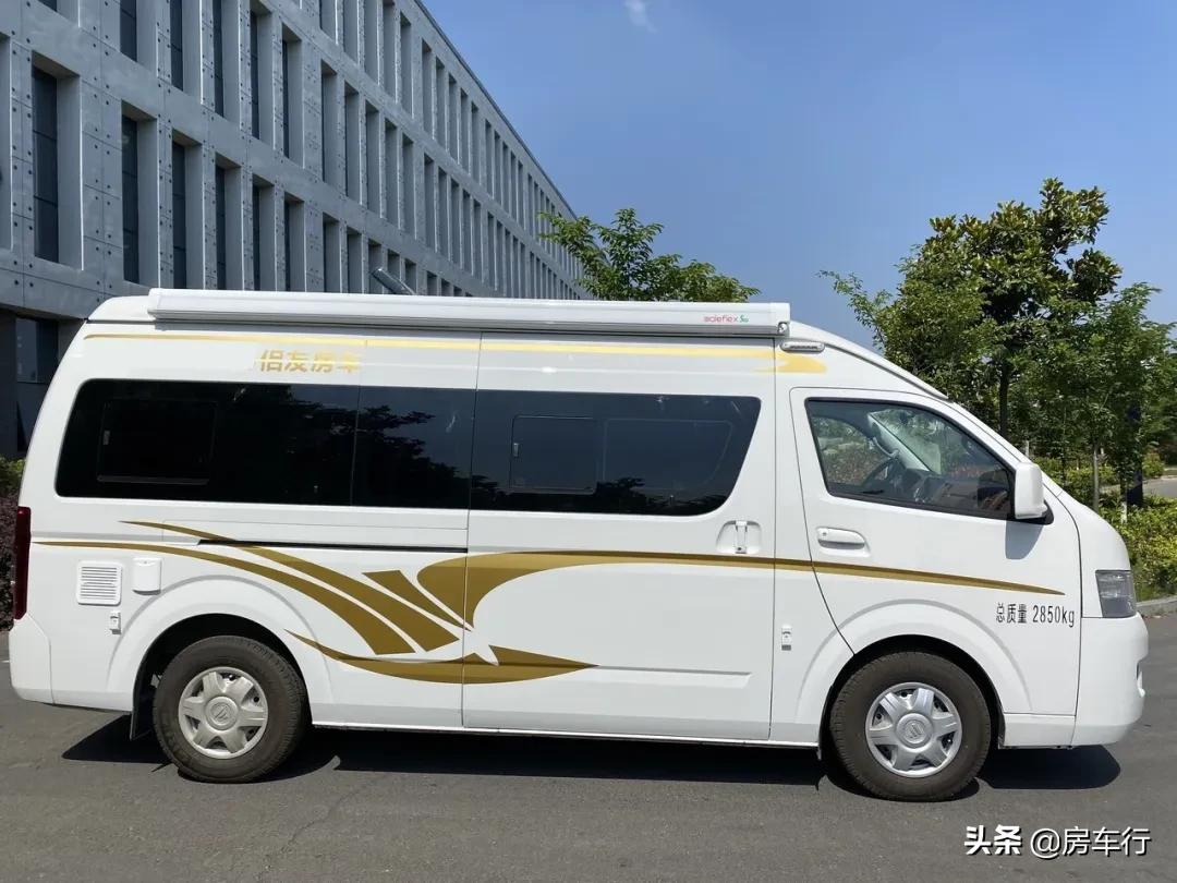 2020款福田g9加长版房车5.99米,18座福田g9二手车