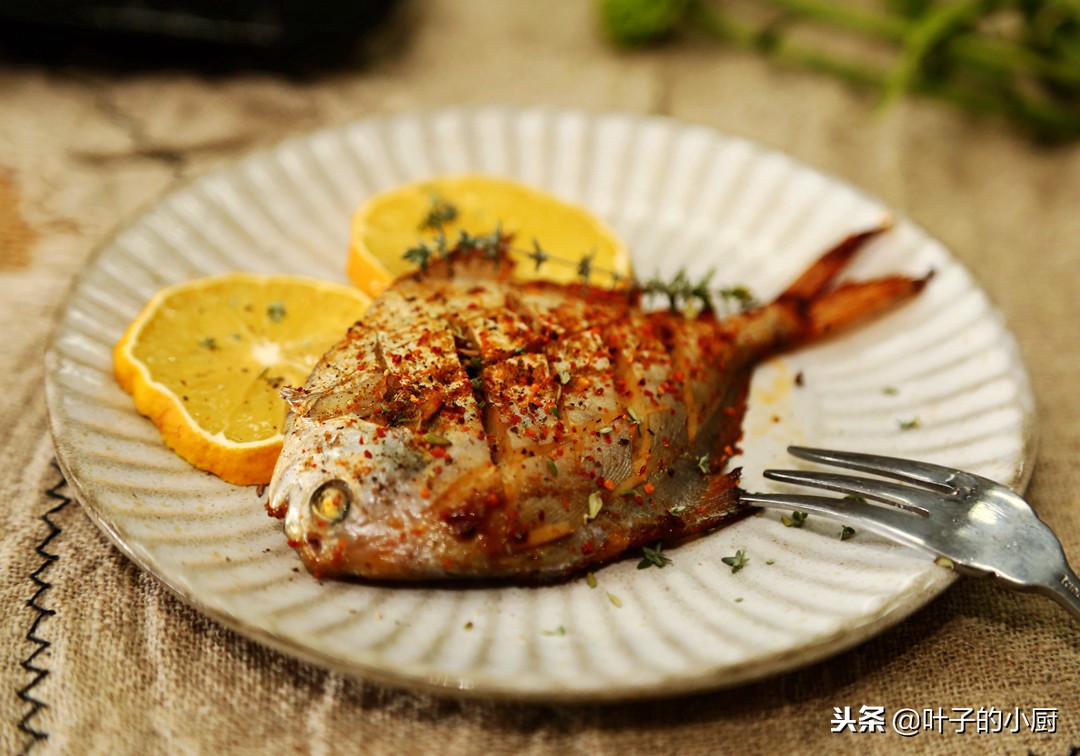 一种既好吃刺又少还不贵的鱼,最适合烤着吃的淡水鱼