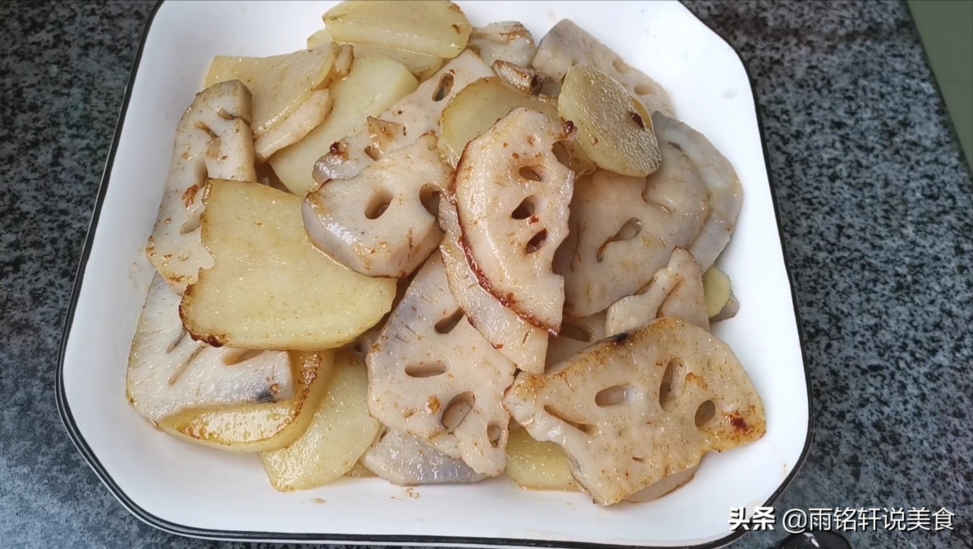 干锅虾怎么做才好吃,干锅虾怎么做的才好吃