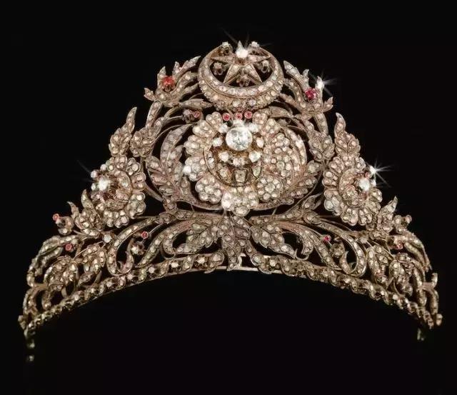世界各国王冠,世界各国皇室珠宝排名