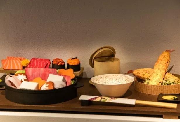 中国人烧给死人的纸扎，登上巴黎设计周，还被法国的博物馆收藏？