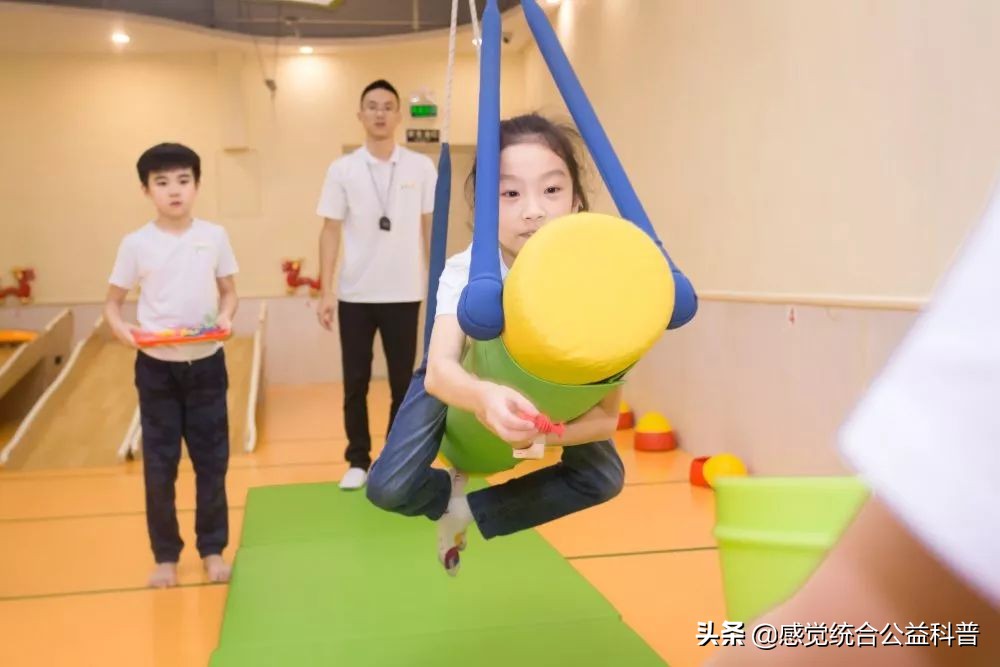 孩子严重拖拉磨蹭性子极慢,小孩做事拖拉磨蹭真的快疯了