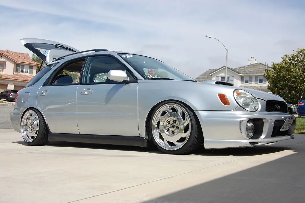 普通车如何改轮圈 (汽车可以改轮圈样式吗)