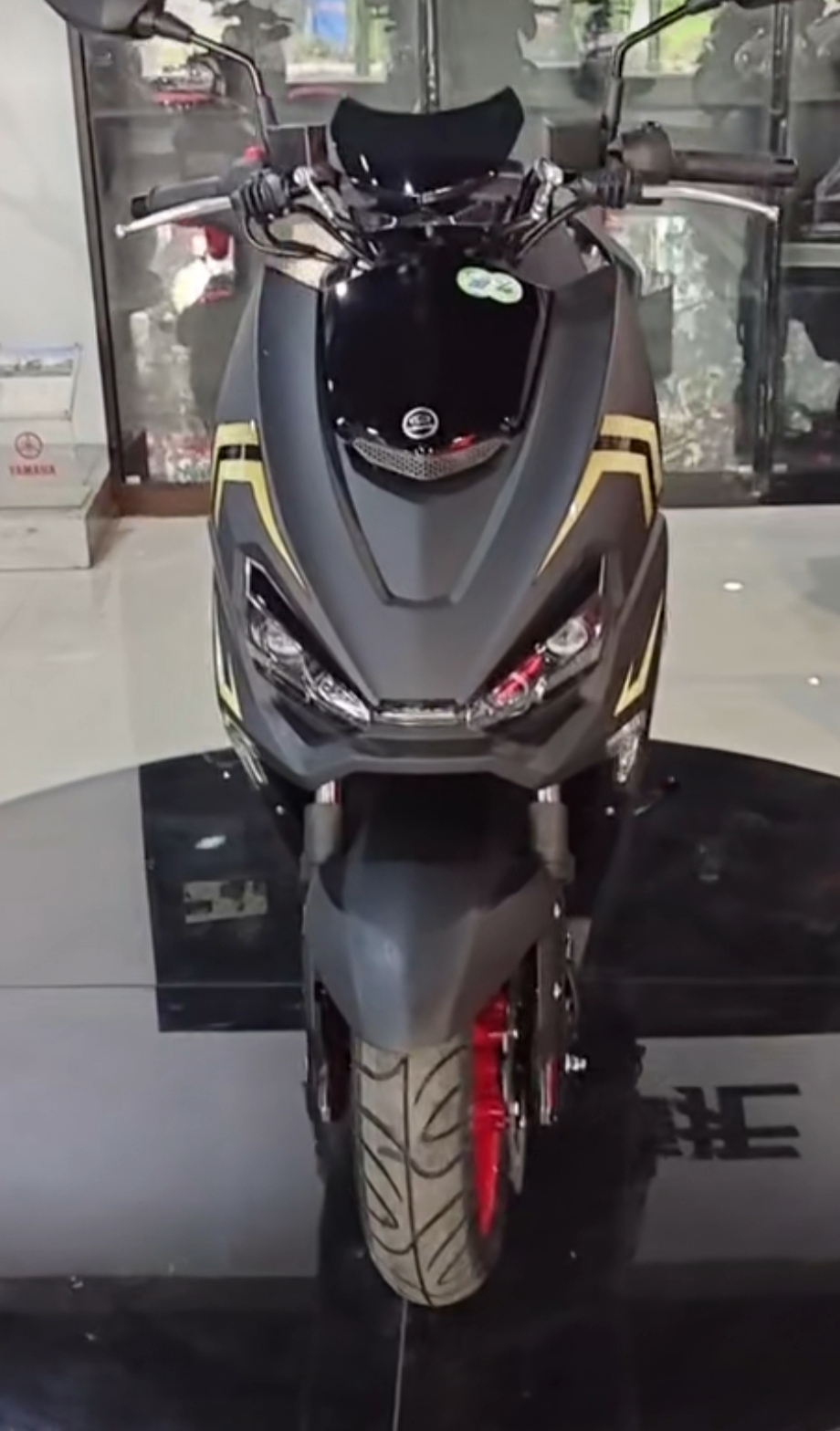 林海雄鹿踏板车,林海雅马哈150踏板骑行测评