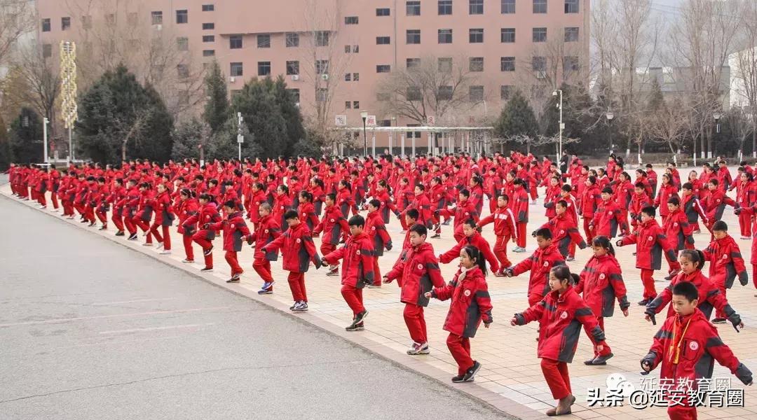 开学第一课第一个出场的是谁,开学第一课