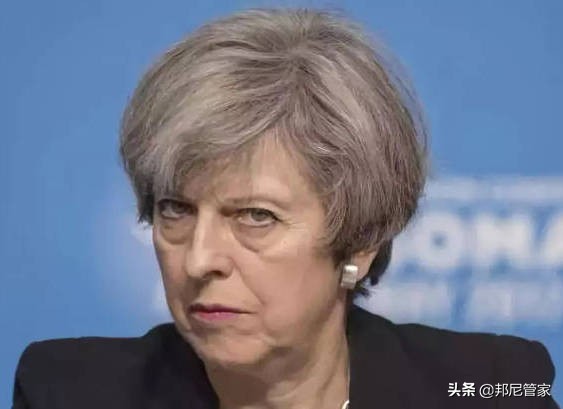 看完这篇“年会变美小心机”，想被比下去都不！能！够