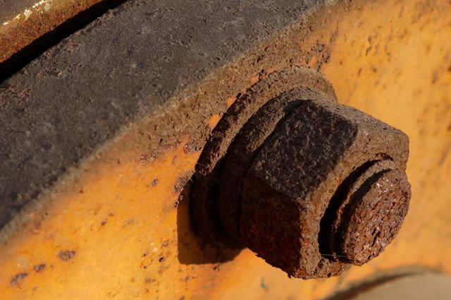 多年锈死的螺丝有何妙法拧开,螺丝锈住了用什么方法能拧下来