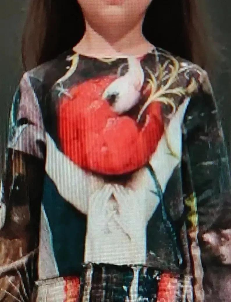 恋童、*力暴**、诅咒…江南布衣“阴间童装”就穿在我们孩子的身上？