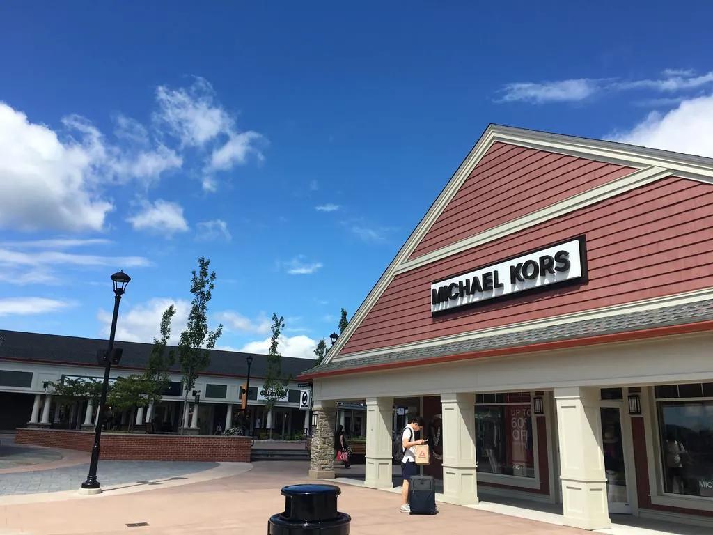 都市精致女孩，正在抛弃MK、Coach们？