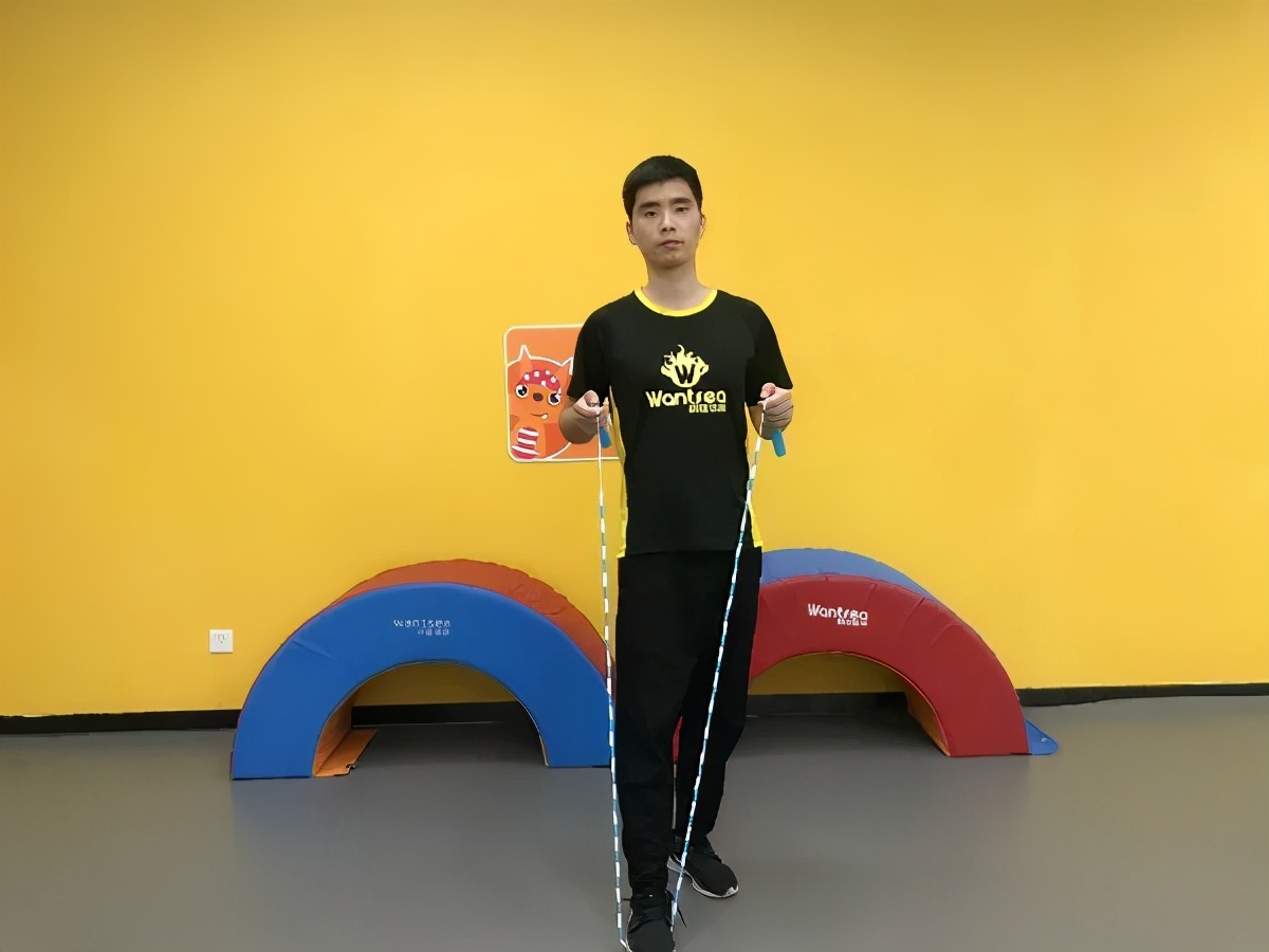 给孩子锻炼的运动开合跳,给孩子运动训练的规划