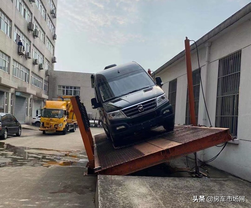 最新亚星欧睿房车视频详解图,亚星欧睿b型房车经验