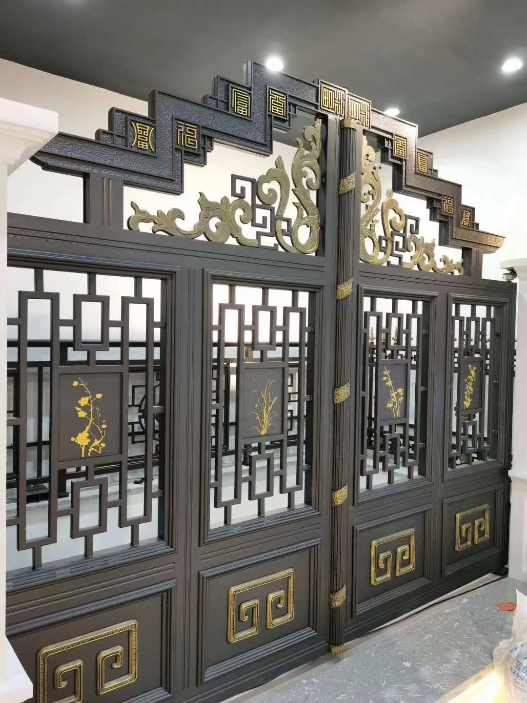 双开铝艺大门安装,双开铝艺大门