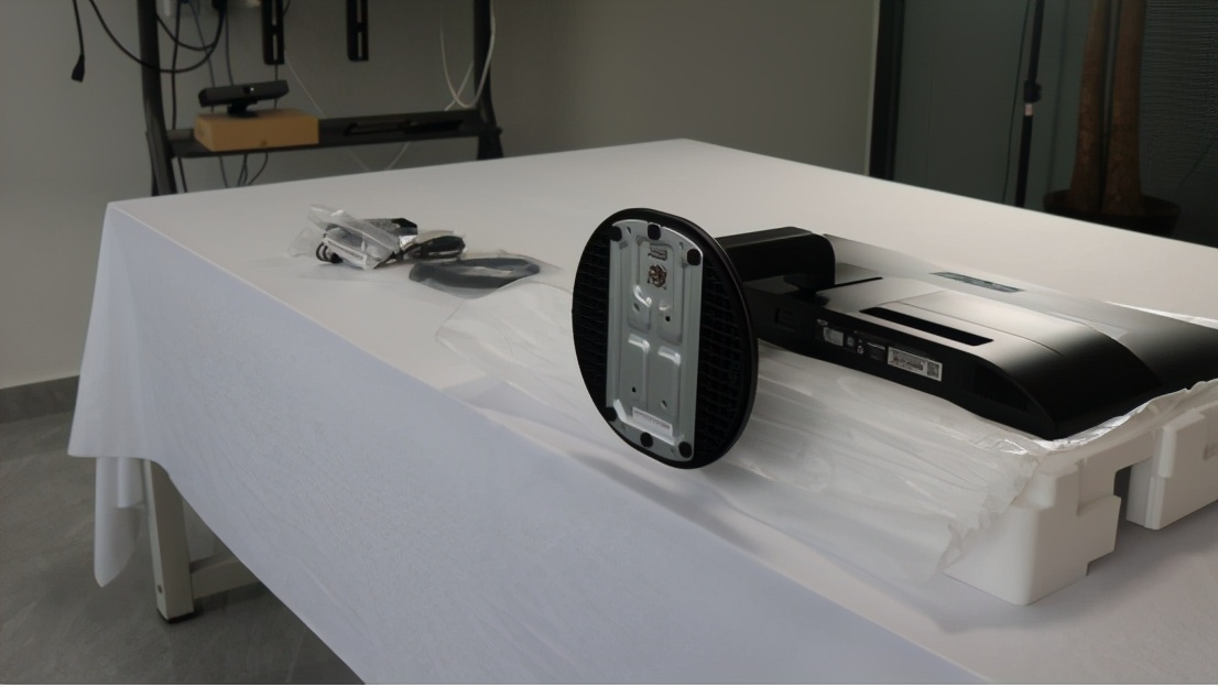 aoc23.8鑻卞ah-ips纭睆,aoc24ips璇勬祴