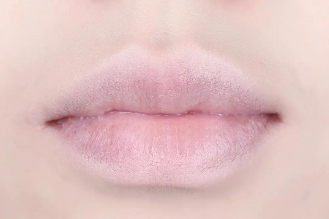 一分钟学会五种最热门唇妆,新手唇釉唇妆简单教程