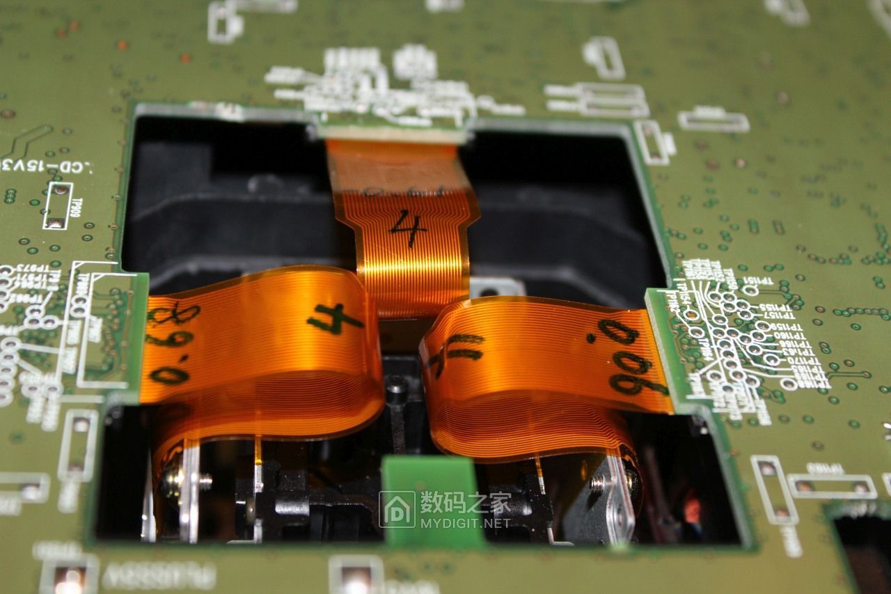 都是钽电容惹的祸：拆修宝施玛（Proxima）3LCD投影机三无故障