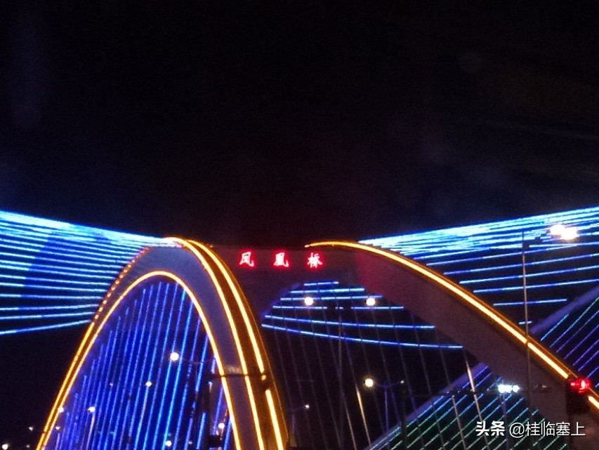 璇楀厔璇撮摱宸濊瘽瑙嗛,璇楀厔璇楄瘝