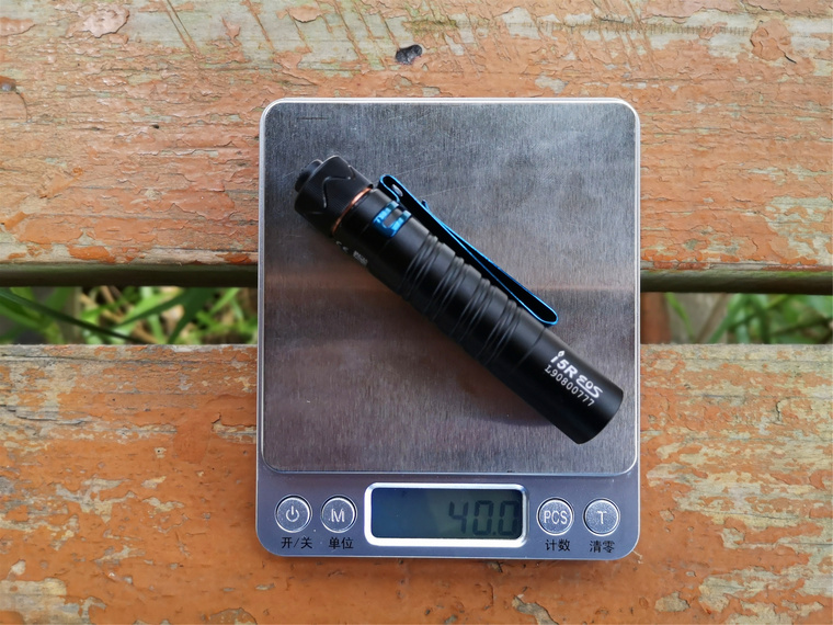 olight傲雷baldrs小型强光战术手电,我就是与众不同女声完整版