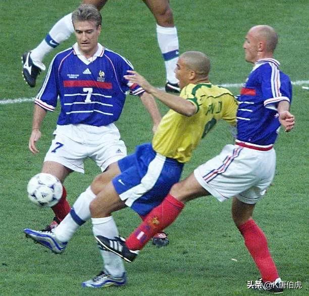 历史足坛防守型后腰排名,足坛十大后腰球员排名