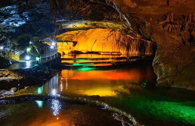 重庆古溶洞,重庆第一大溶洞