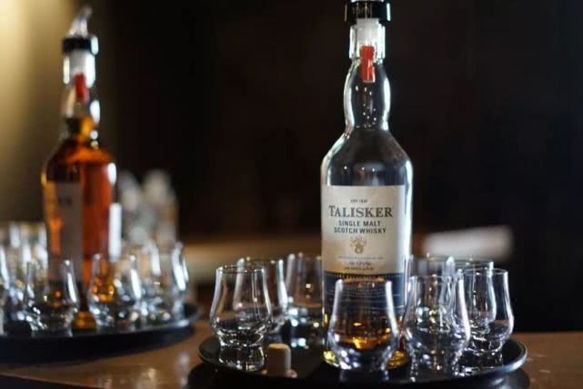 鉴定真粉时间到，来给你心爱的酒厂想句广告语吧