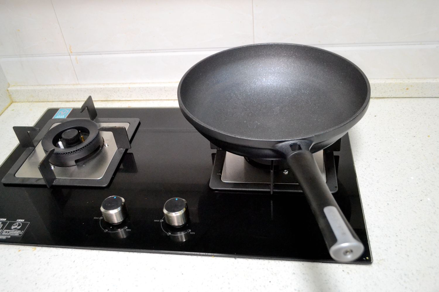 九阳不粘锅可以用铁铲吗,推荐一款不粘锅九阳