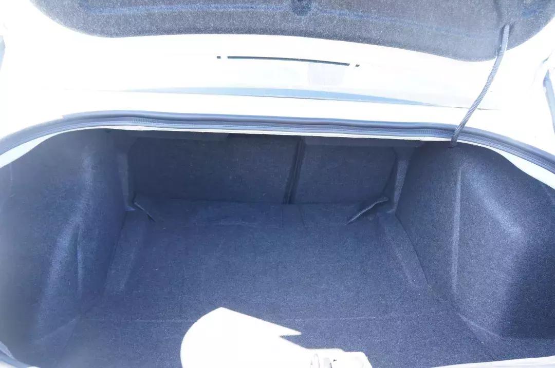 科迈罗挑战野马,科迈罗vs野马挑战者