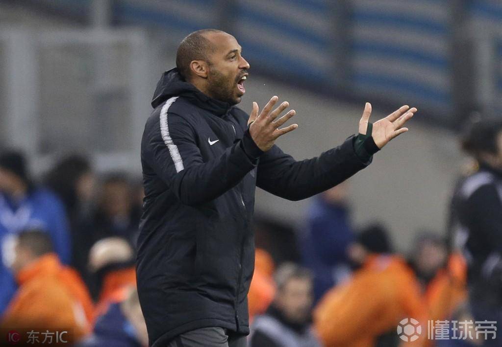 解说员当主教练,解说员做主教练