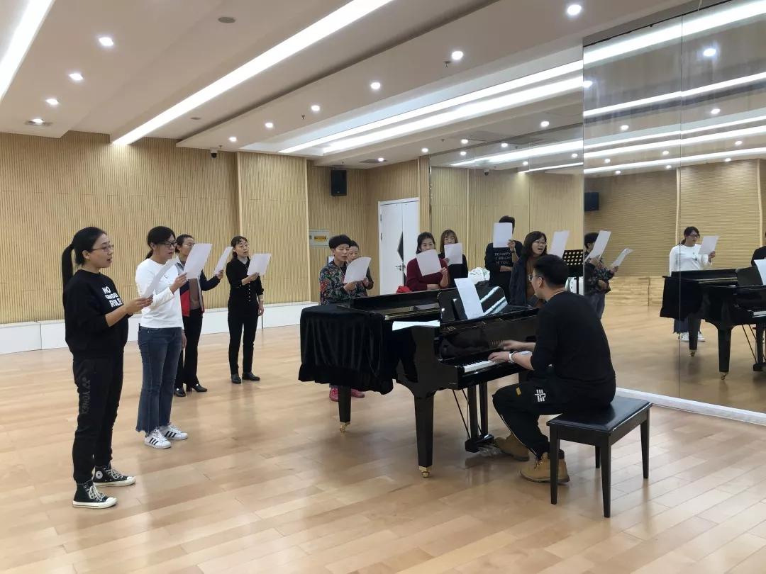 声乐成人教学有趣,声乐成人集体教学