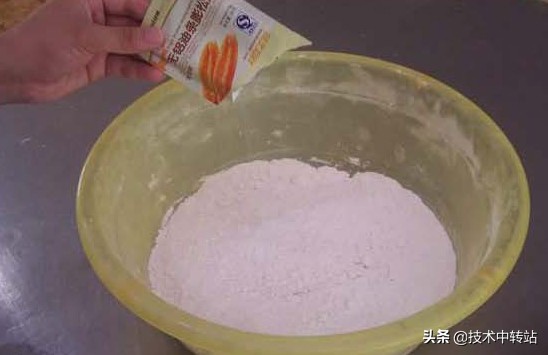 快速做油条的做法和配方的全过程,做早餐油条做法和配方的全过程