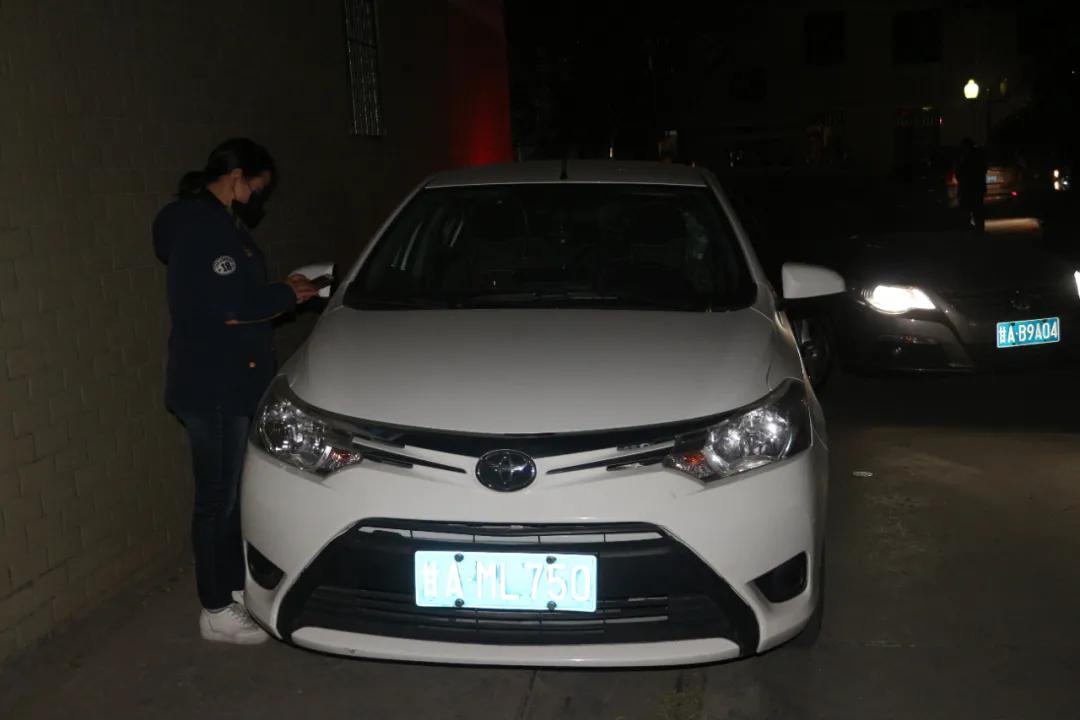 占用消防通道的车主应该怎么处罚,占用消防通道的私家车被拖走