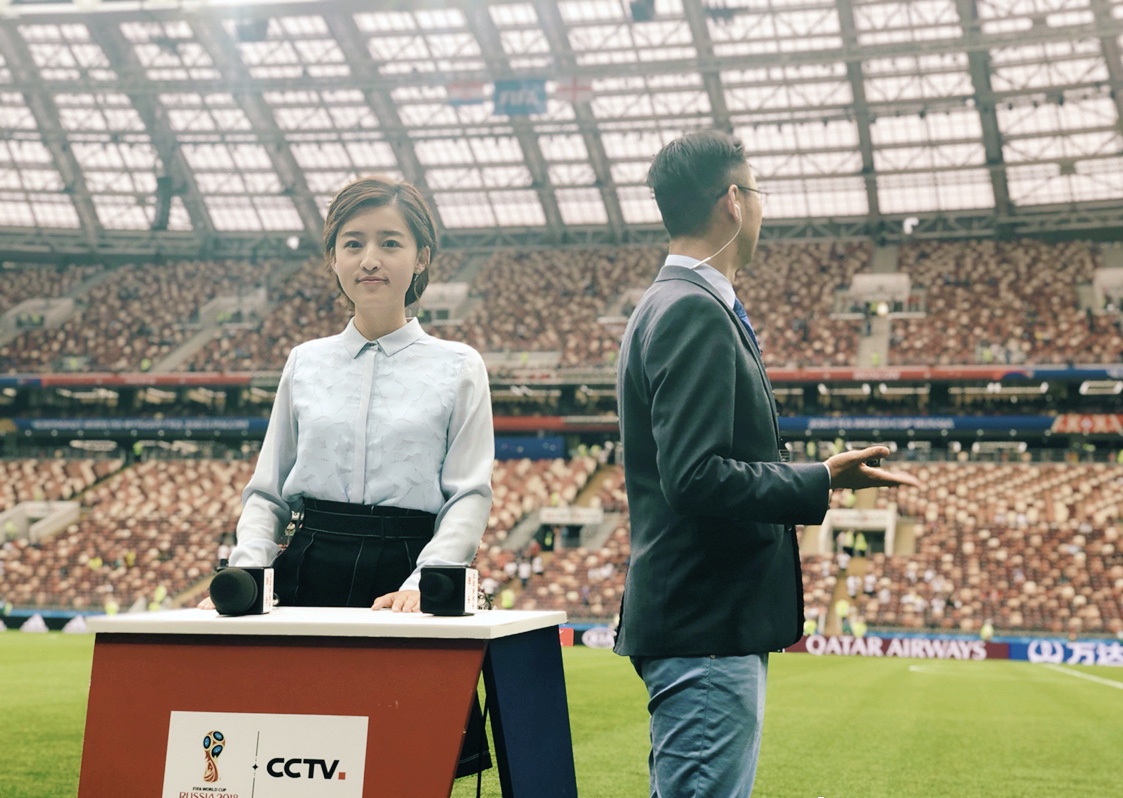 天下足球漂亮女主播,天下足球直播女主播是谁