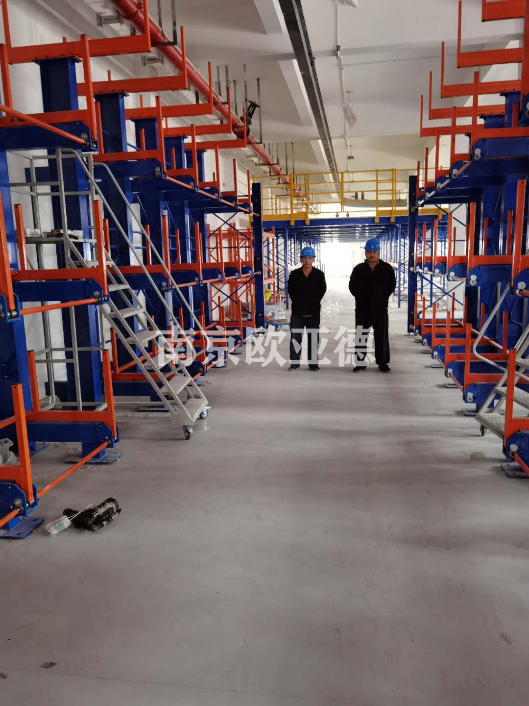 甘肃省伸缩悬臂货架,热烈庆祝预制箱梁圆满完工