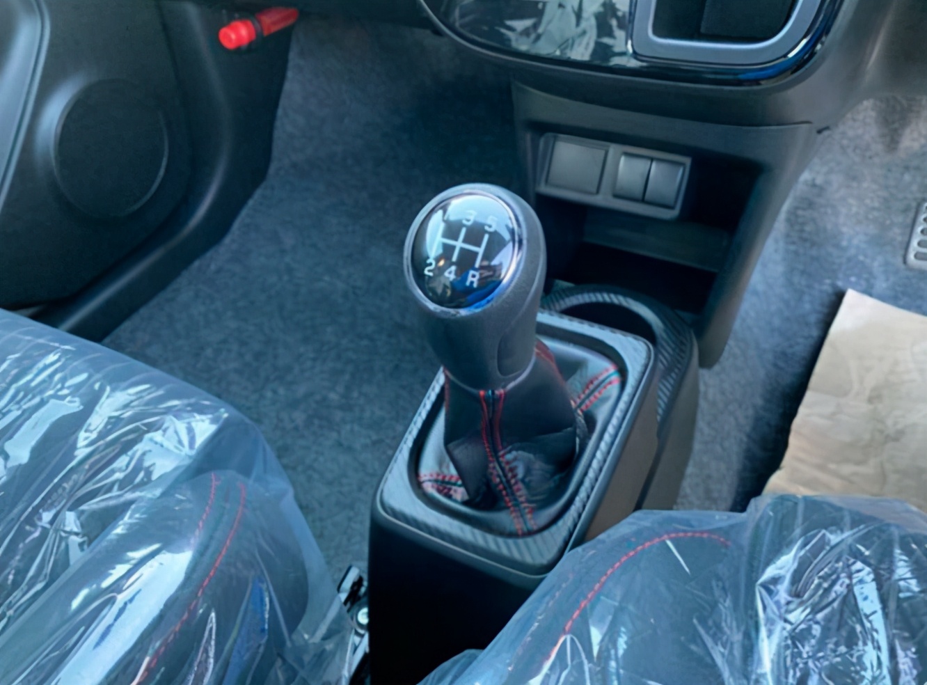 铃木小钢炮图片,铃木小钢炮最新款