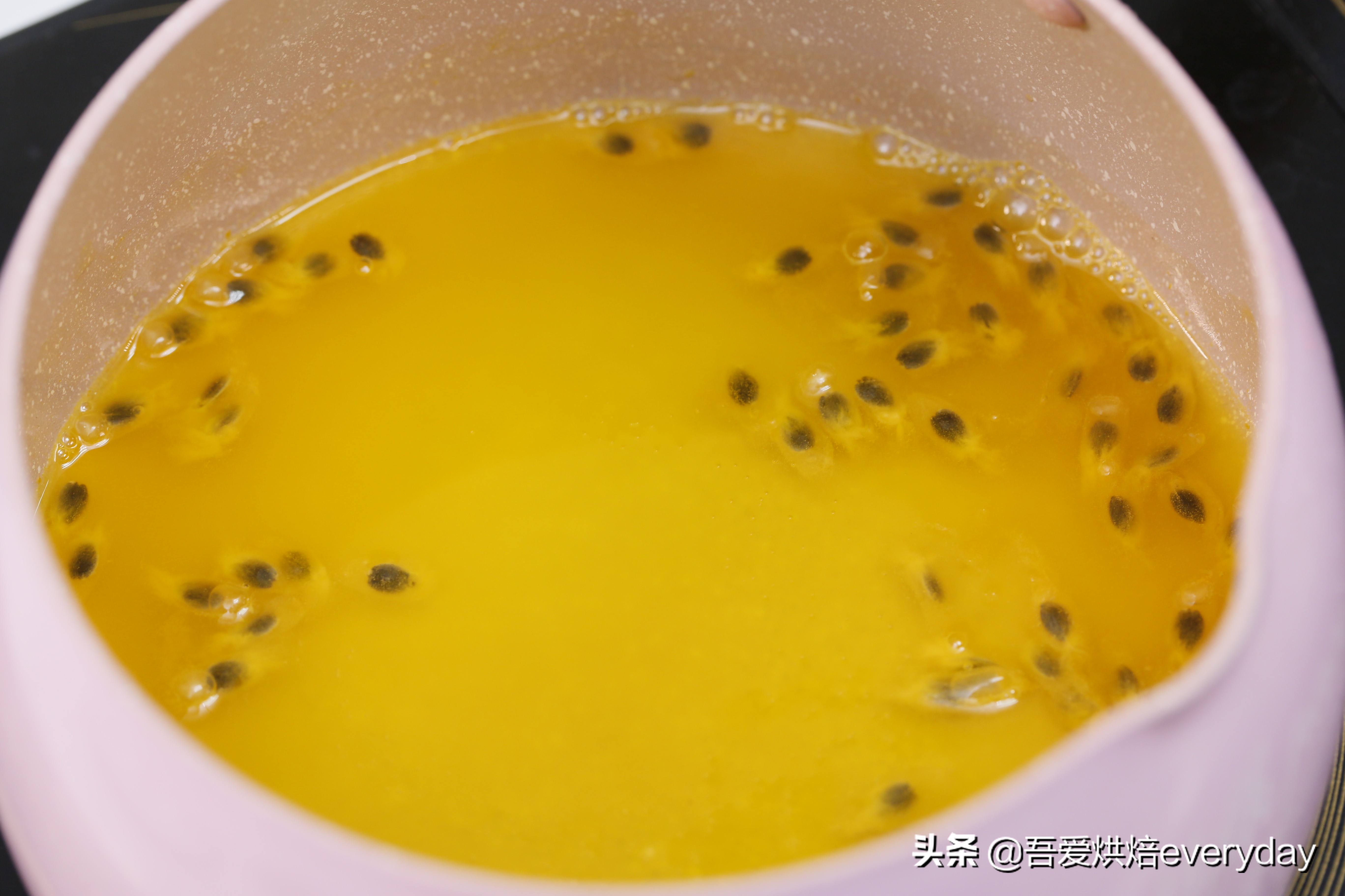 白凉粉百香果牛奶布丁,百香果布丁辅食