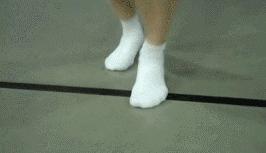 脚踝扭伤韧带损伤怎样康复训练,踝关节扭伤的急救原则