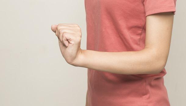 受伤更要正确动！谭中医教你5招加速手腕恢复