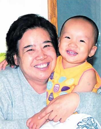 毛*东泽**儿媳邵华，为纪念主席笔耕不辍，临终前让*新宇毛**给汶川捐款