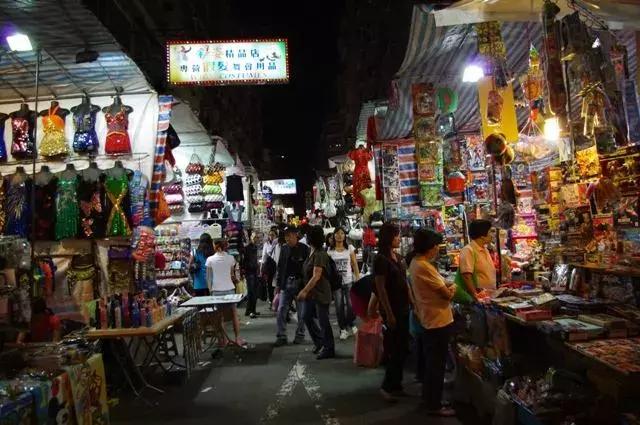 香港购物去哪个商场最便宜,香港购物必去商场