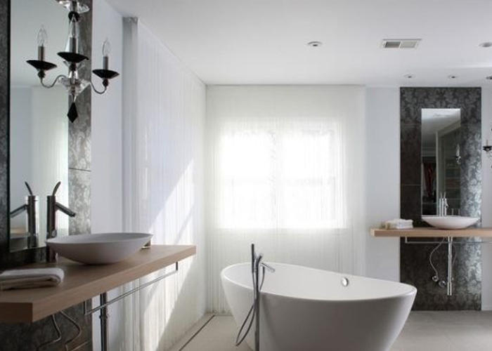 浴室排气扇如何换气,浴室是安装排气扇还是换气扇