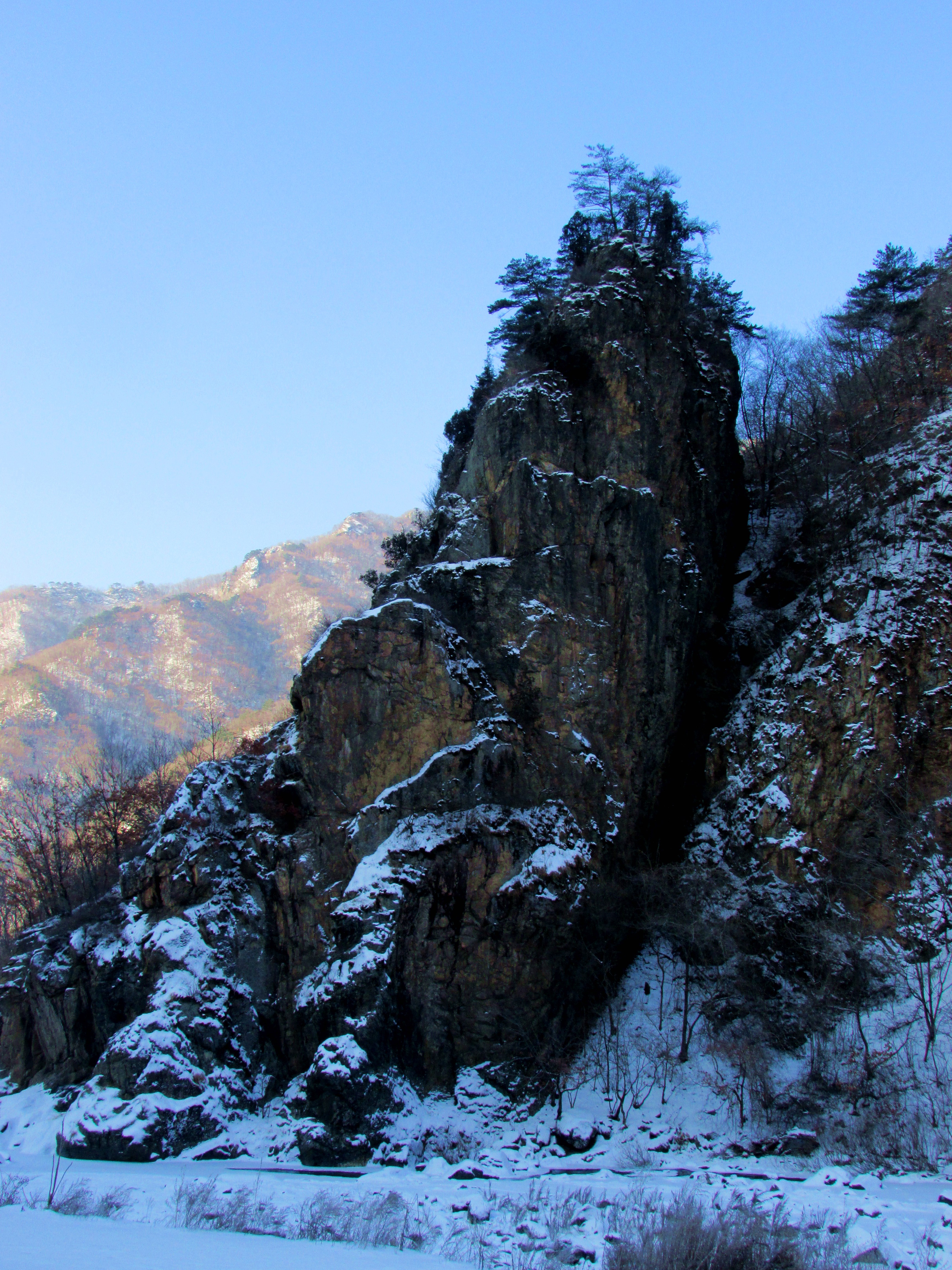 本溪湖里村冬季景色,本溪湖里村景色视频