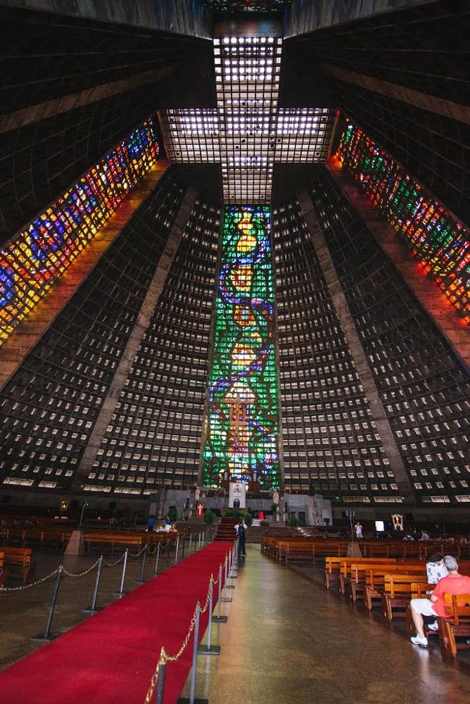 宸磋タ瓒崇悆鏃呮父,宸磋タ妗戝反娴锋哗鏀荤暐