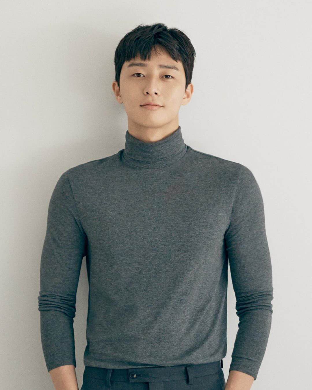 秋冬穿搭万花筒，王源的棒球衣，华晨宇正经穿衣服的样子见过没