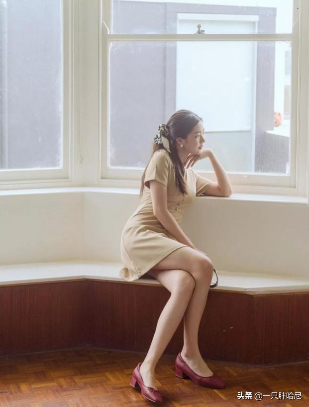 买了“奶奶鞋”却不会穿?看三木妈妈亲身示范,上班、日常都适合